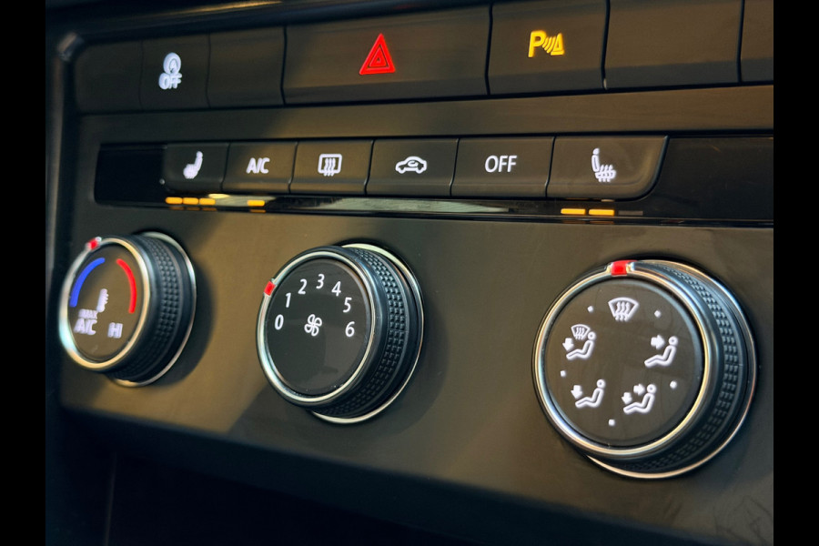 Volkswagen T-Roc 1.5 TSI Sport |AUTOMAAT|ACC|STOELVERWARMING|LANE ASSIST|CARPLAY|PDC|APK|18 INCH|150PK|