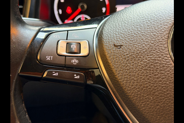 Volkswagen T-Roc 1.5 TSI Sport |AUTOMAAT|ACC|STOELVERWARMING|LANE ASSIST|CARPLAY|PDC|APK|18 INCH|150PK|