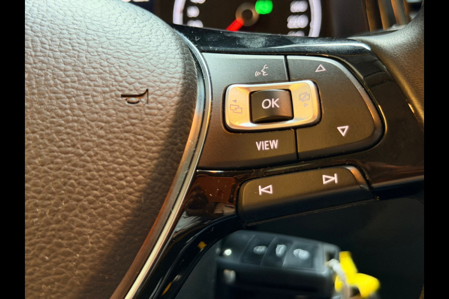 Volkswagen T-Roc 1.5 TSI Sport |AUTOMAAT|ACC|STOELVERWARMING|LANE ASSIST|CARPLAY|PDC|APK|18 INCH|150PK|