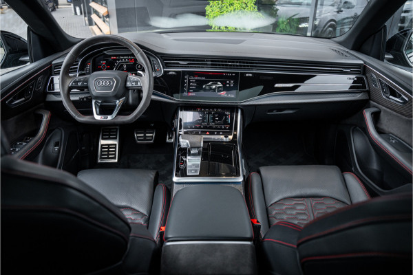 Audi RSQ8 4.0 TFSI quattro - RS Dynamic + | Panorama | Keramisch | Stoelmassage & Koeling