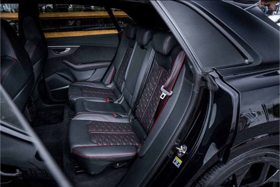 Audi RSQ8 4.0 TFSI quattro - RS Dynamic + | Panorama | Keramisch | Stoelmassage & Koeling