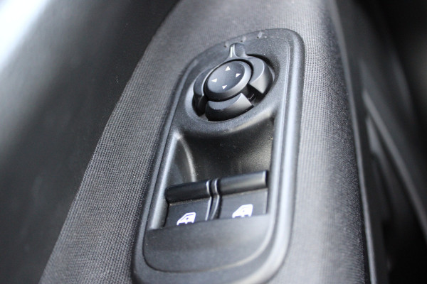 Fiat 500 Icon 42 kWh | Camera | BLIS | Stoelverwarming | Carplay