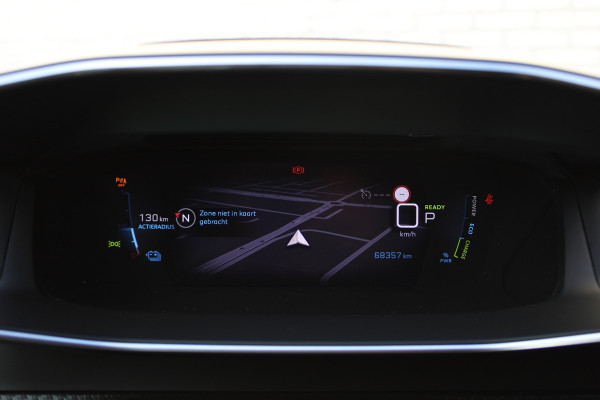 Peugeot e-2008 EV GT 50 kWh | Camera | Navigatie | BLIS | Carplay | Stoelverwarming