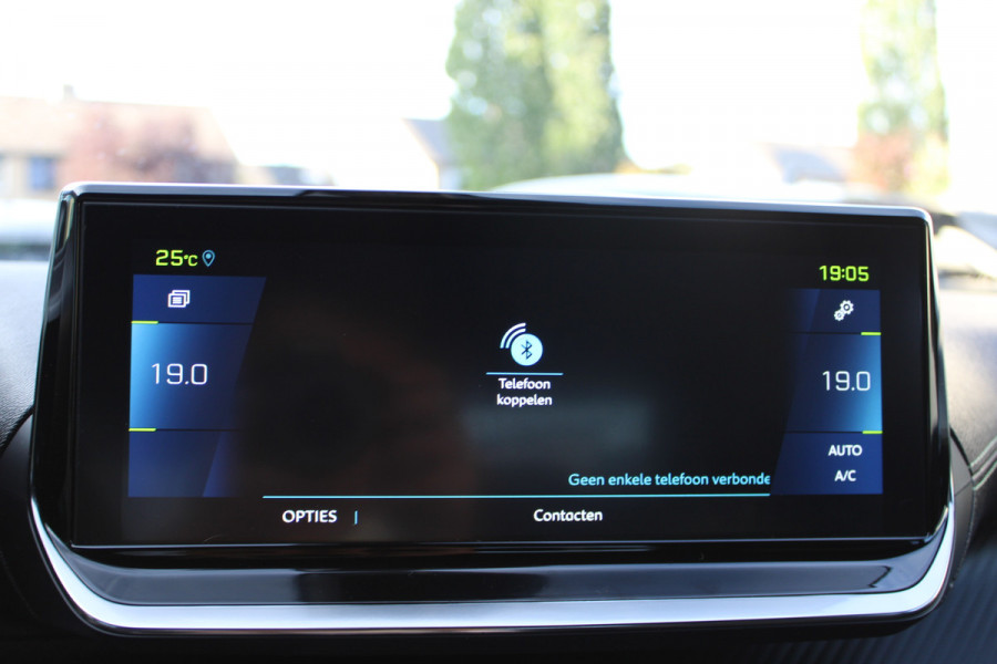 Peugeot e-2008 EV GT 50 kWh | Camera | Navigatie | BLIS | Carplay | Stoelverwarming