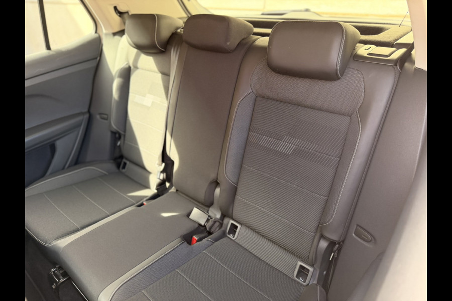 Volkswagen T-Cross 1.5 TSI DSG 18'' Camera Virtual Trekhaak CarPlay ACC