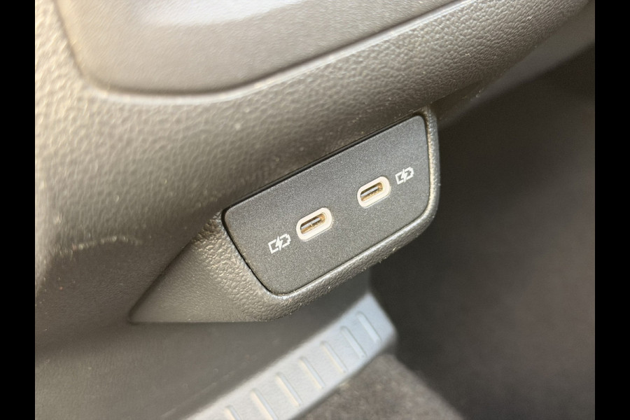 Volkswagen T-Cross 1.5 TSI DSG 18'' Camera Virtual Trekhaak CarPlay ACC
