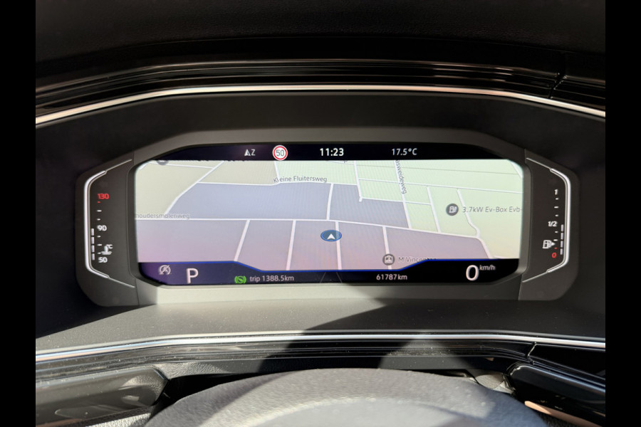 Volkswagen T-Cross 1.5 TSI DSG 18'' Camera Virtual Trekhaak CarPlay ACC