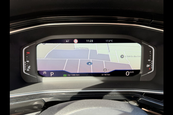 Volkswagen T-Cross 1.5 TSI DSG 18'' Camera Virtual Trekhaak CarPlay ACC