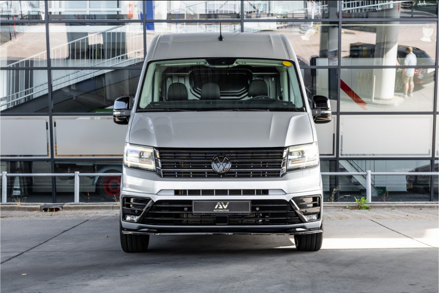 Volkswagen Crafter 2.0 TDI DSG L3H3 | Bi-Xenon | Trekhaak | Navigatie | CarPlay | Camera | 3-Zitter | Dealer onderhouden | 1e eigenaar | Nieuwe APK