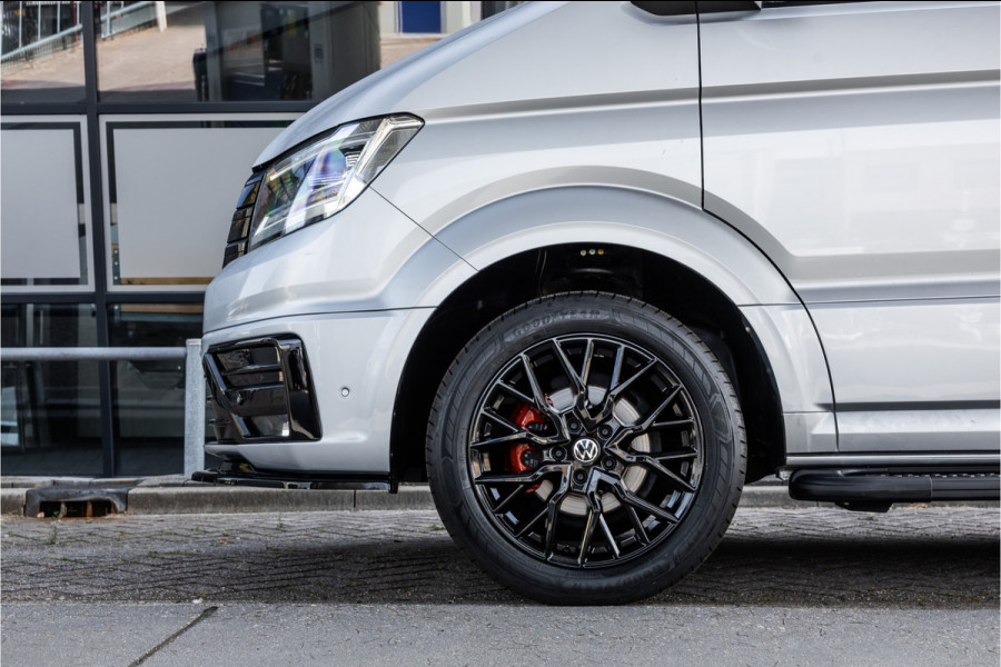 Volkswagen Crafter 2.0 TDI DSG L3H3 | Bi-Xenon | Trekhaak | Navigatie | CarPlay | Camera | 3-Zitter | Dealer onderhouden | 1e eigenaar | Nieuwe APK