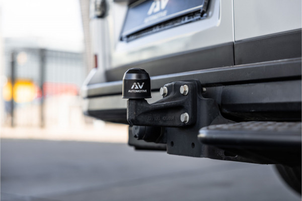 Volkswagen Crafter 35 2.0 TDI DSG L3H2 | Navigatie | Camera | CarPlay | Trekhaak | 3-Zitter | DAB | Nieuwe APK
