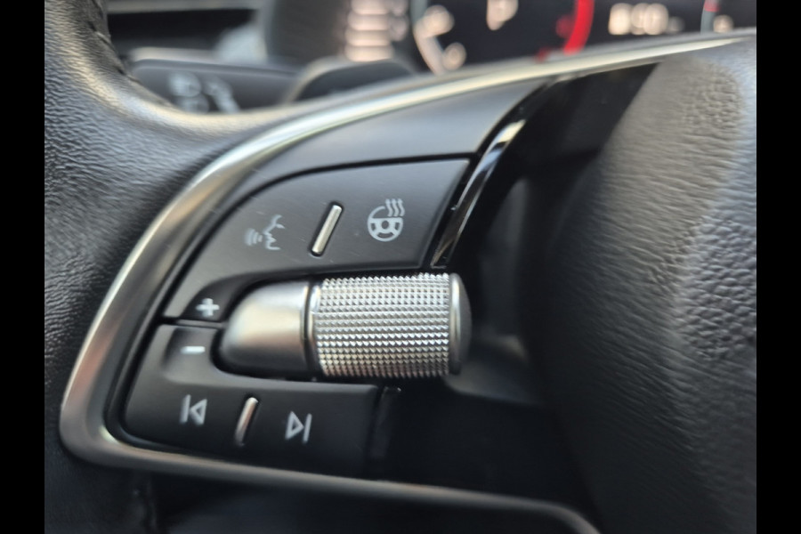 Škoda Kamiq 1.5 TSI ACT Business Edition,Cruisecontrol,Nav/Camera/Carplay,Stoel/Stuurverwarming,parkcontrol,