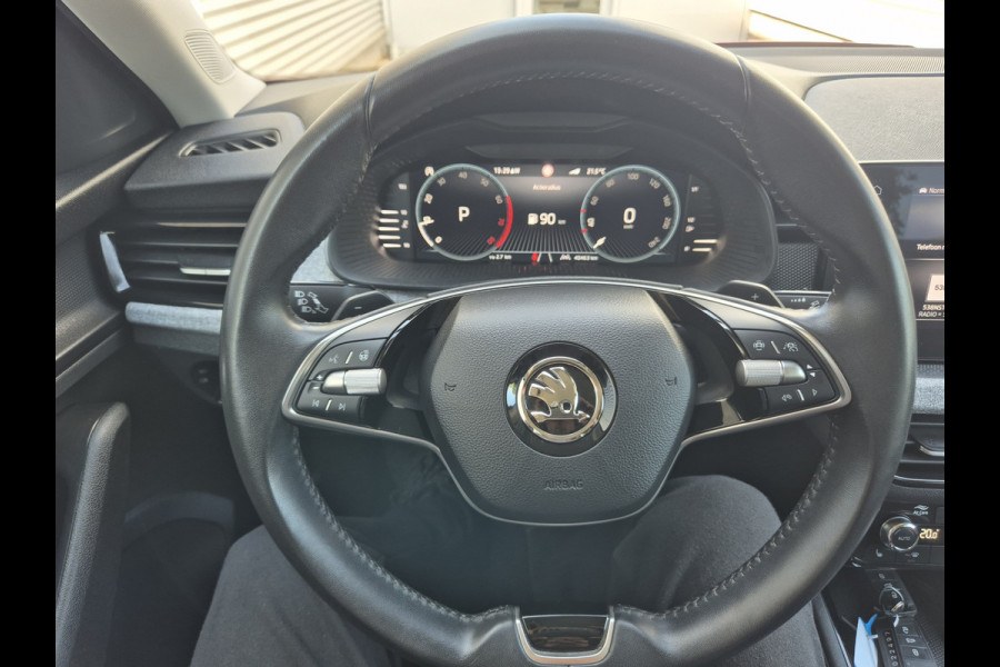 Škoda Kamiq 1.5 TSI ACT Business Edition,Cruisecontrol,Nav/Camera/Carplay,Stoel/Stuurverwarming,parkcontrol,