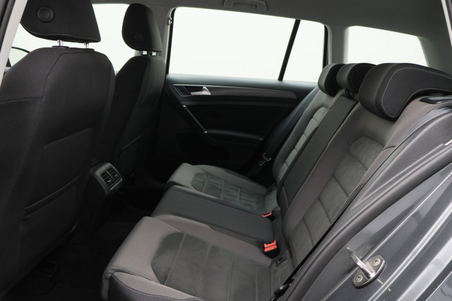 Volkswagen Golf Variant 1.5 TSI Comfortline Business ACC, Apple Carplay, Sportstoelen, Climate, PDC