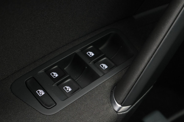Volkswagen Golf Variant 1.5 TSI Comfortline Business ACC, Apple Carplay, Sportstoelen, Climate, PDC