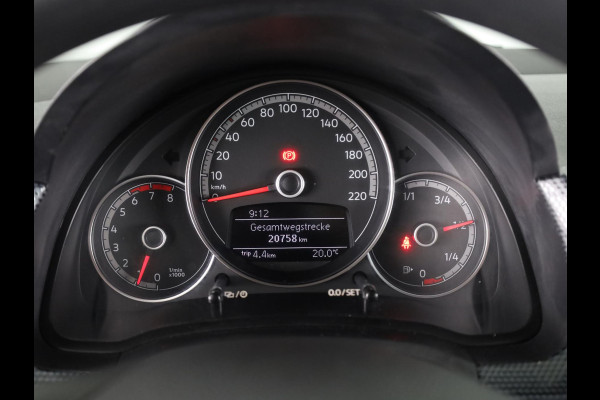 Volkswagen up! 1.0 65 pk | Navigatie via App | Airco | Parkeersensoren achter | Achteruitrijcamera | Cruise control |