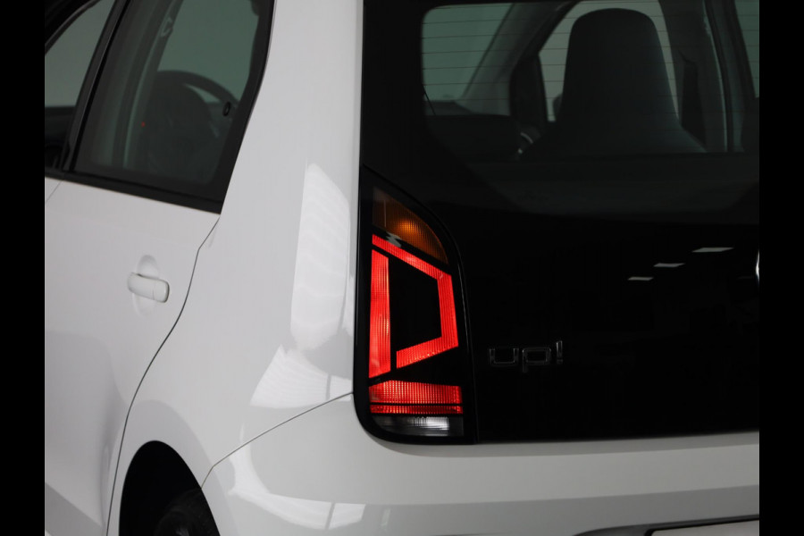 Volkswagen up! 1.0 65 pk | Navigatie via App | Airco | Parkeersensoren achter | Achteruitrijcamera | Cruise control |