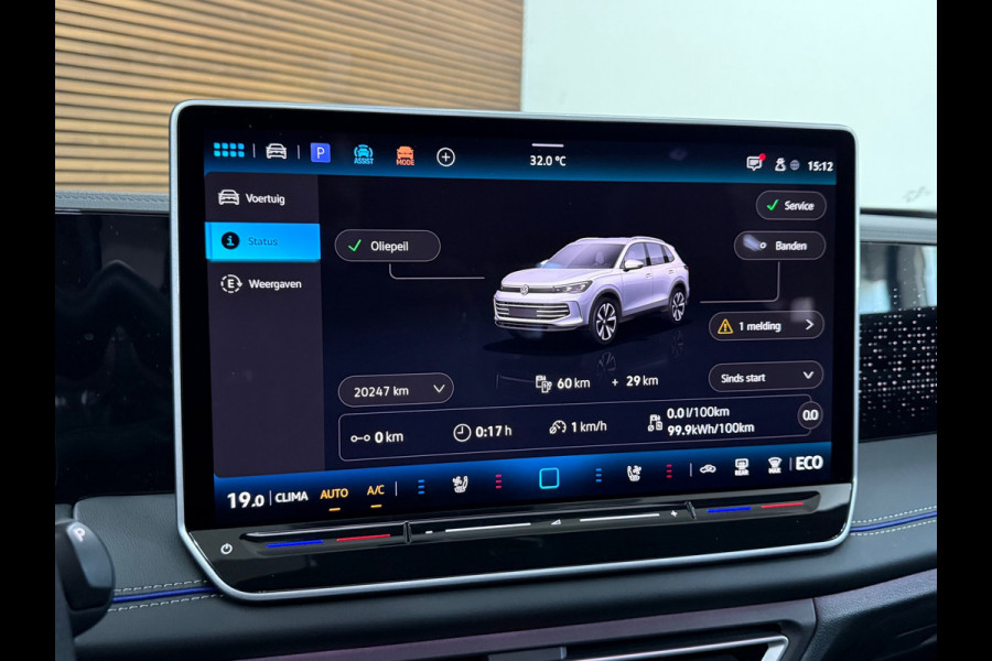 Volkswagen Tiguan 1.5 eHybrid R-Line Black MD Edition | Garantie tot 2030 | VOL! | 272PK | Full IQ.Light | H/K Sound | Trekhaak