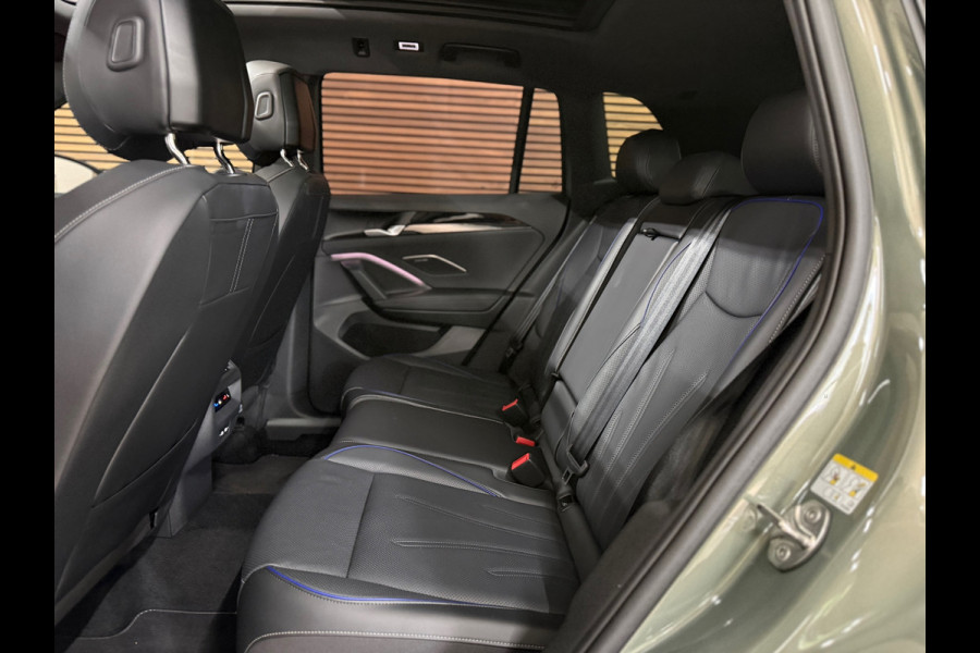 Volkswagen Tiguan 1.5 eHybrid R-Line Black MD Edition | Garantie tot 2030 | VOL! | 272PK | Full IQ.Light | H/K Sound | Trekhaak