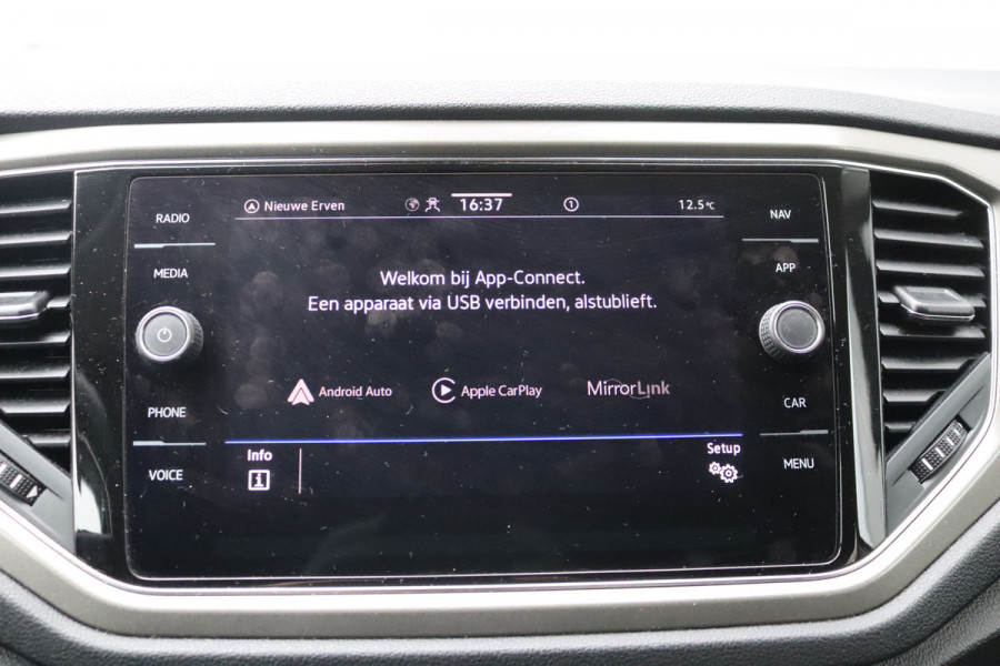 Volkswagen T-Roc 1.0 TSI Style Business Adaptive-cruise/Parkeerhulp/Stoelverwarming/Carplay