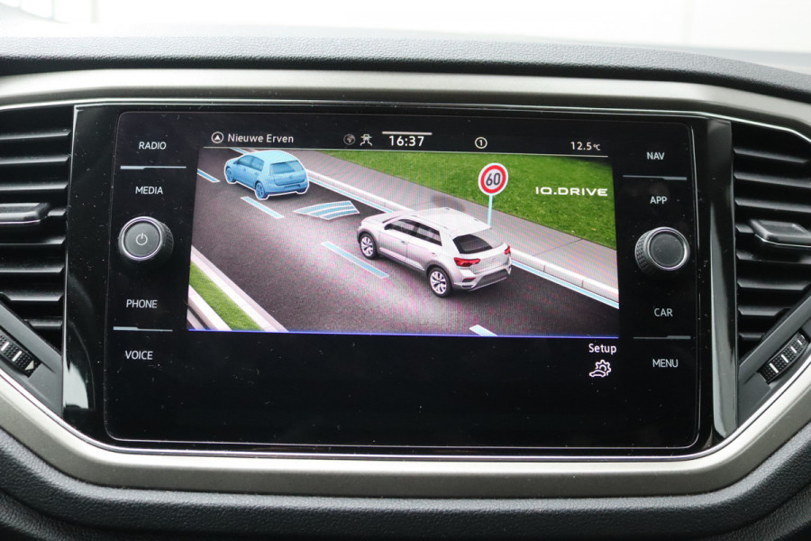 Volkswagen T-Roc 1.0 TSI Style Business Adaptive-cruise/Parkeerhulp/Stoelverwarming/Carplay