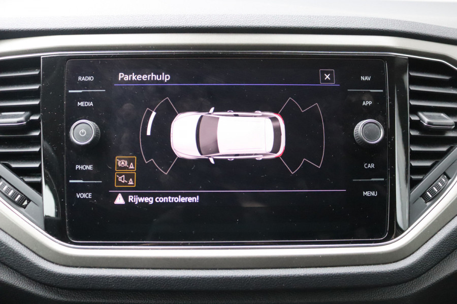 Volkswagen T-Roc 1.0 TSI Style Business Adaptive-cruise/Parkeerhulp/Stoelverwarming/Carplay