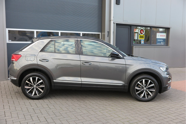 Volkswagen T-Roc 1.0 TSI 85kw 116pk Style Led, Virtual Cockpit, LMV, Camera , Trekhaak afneembaar, DAB+ ,Navigatie via Carplay, PDC etc.