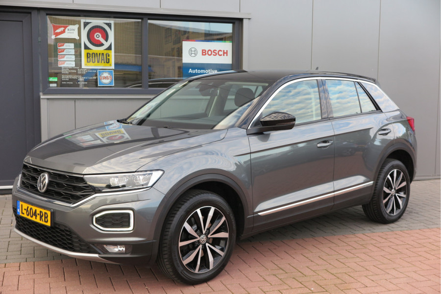 Volkswagen T-Roc 1.0 TSI 85kw 116pk Style Led, Virtual Cockpit, LMV, Camera , Trekhaak afneembaar, DAB+ ,Navigatie via Carplay, PDC etc.