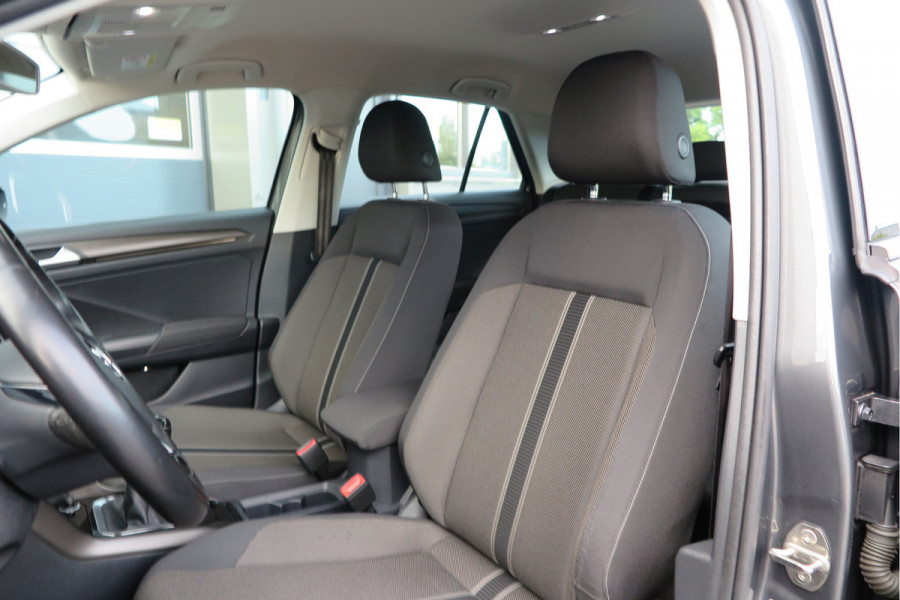 Volkswagen T-Roc 1.0 TSI 85kw 116pk Style Led, Virtual Cockpit, LMV, Camera , Trekhaak afneembaar, DAB+ ,Navigatie via Carplay, PDC etc.