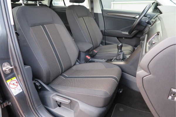 Volkswagen T-Roc 1.0 TSI 85kw 116pk Style Led, Virtual Cockpit, LMV, Camera , Trekhaak afneembaar, DAB+ ,Navigatie via Carplay, PDC etc.