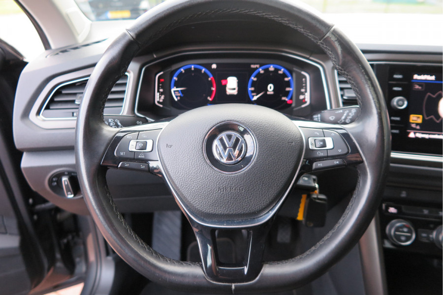 Volkswagen T-Roc 1.0 TSI 85kw 116pk Style Led, Virtual Cockpit, LMV, Camera , Trekhaak afneembaar, DAB+ ,Navigatie via Carplay, PDC etc.