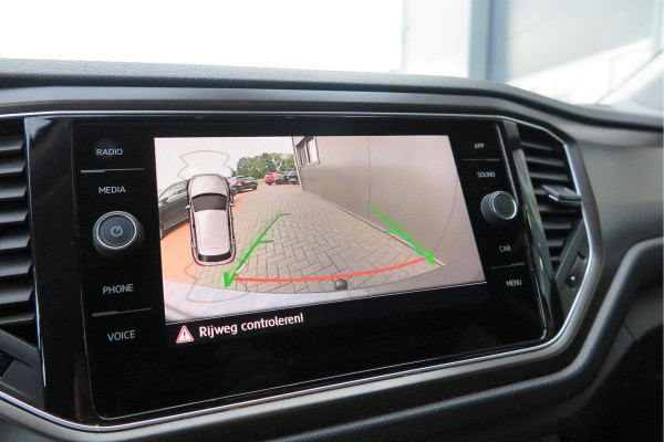 Volkswagen T-Roc 1.0 TSI 85kw 116pk Style Led, Virtual Cockpit, LMV, Camera , Trekhaak afneembaar, DAB+ ,Navigatie via Carplay, PDC etc.