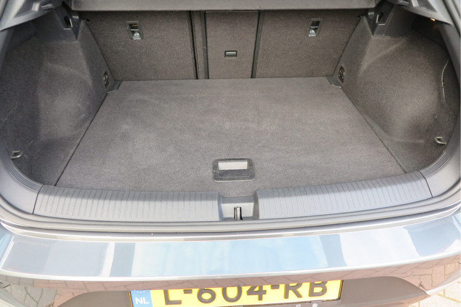 Volkswagen T-Roc 1.0 TSI 85kw 116pk Style Led, Virtual Cockpit, LMV, Camera , Trekhaak afneembaar, DAB+ ,Navigatie via Carplay, PDC etc.