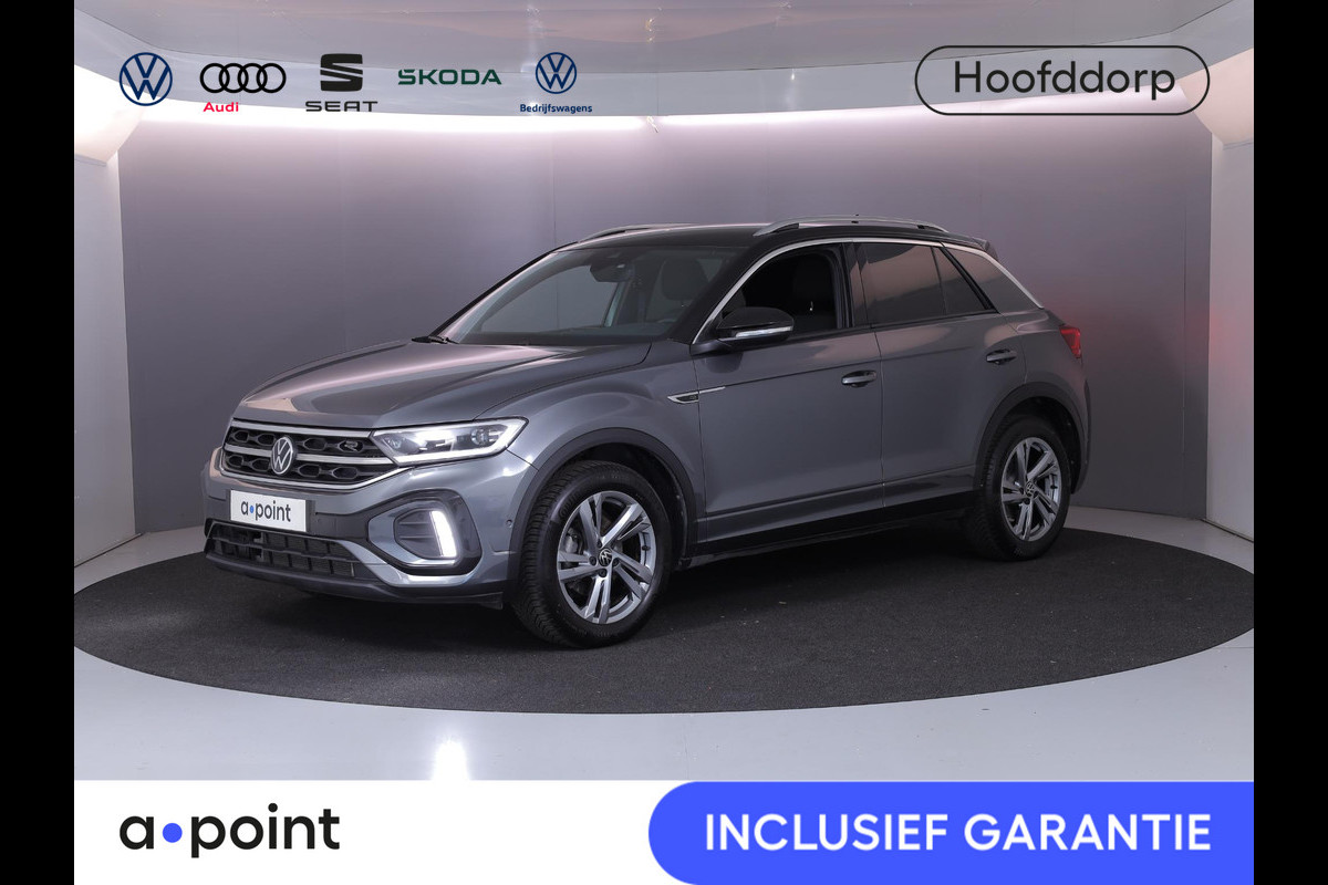 Volkswagen T-Roc 1.5 TSI R-Line 150 pk Automaat (DSG) | Navigatie | Trekhaak (afneembaar) | Parkeersensoren (Park assist) | Achteruitrijcamera | R-Line |
