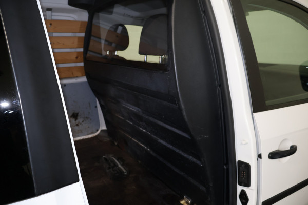 Volkswagen Caddy 2.0 TDI 102pk L1 H1 Airco Navigatie Trekhaak