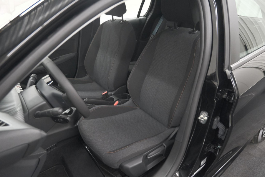 Peugeot 208 1.2 Hybrid 110 e-DCS6 Business | Direct Leverbaar | Apple Carplay | Parkeersensoren