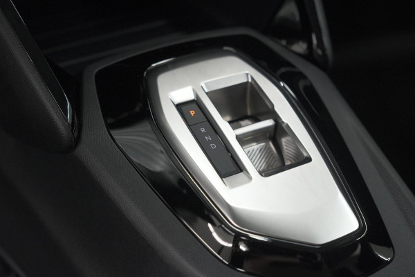 Peugeot 208 1.2 Hybrid 110 e-DCS6 Business | Direct Leverbaar | Apple Carplay | Parkeersensoren