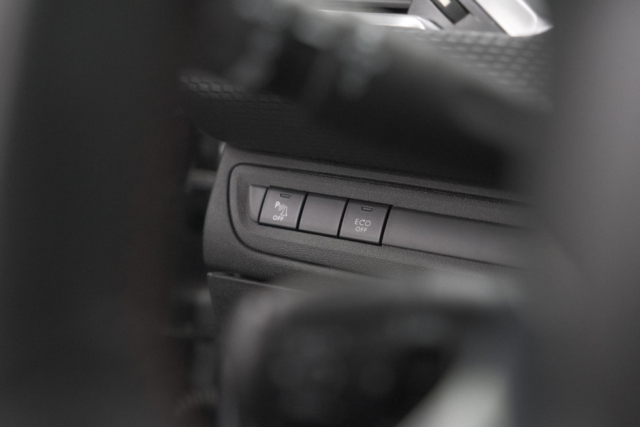 Peugeot 2008 PureTech 110 EAT6 GT-Line | Trekhaak | Panoramadak | Apple Carplay | Parkeersensoren