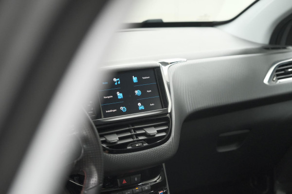Peugeot 2008 PureTech 110 EAT6 GT-Line | Trekhaak | Panoramadak | Apple Carplay | Parkeersensoren