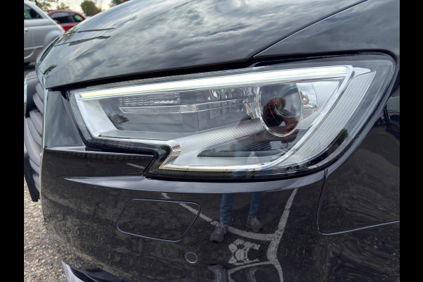 Audi A3 Sportback 30 TFSI | Navi | Airco (automatisch) | Parksenors V+A | 19" Velg | Cruise Control |