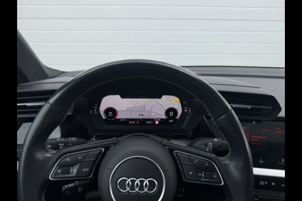 Audi A3 Limousine 30 TFSI S edition -Panorama-Virtual-Matrix