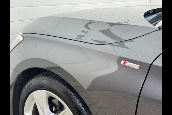 Audi A3 Limousine 30 TFSI S edition -Panorama-Virtual-Matrix