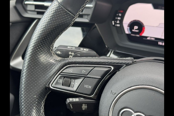 Audi A3 Limousine 30 TFSI S edition -Panorama-Virtual-Matrix