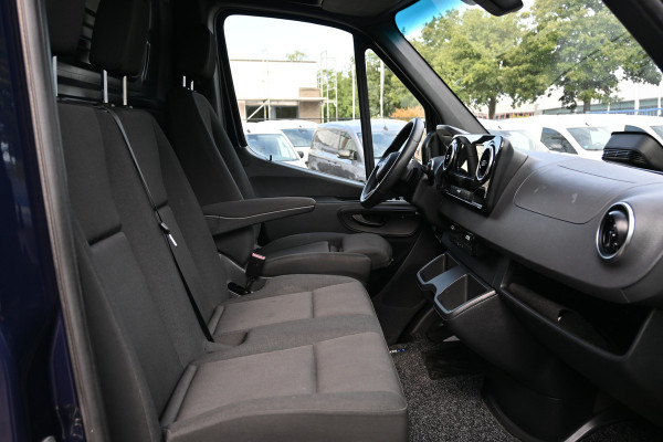 Mercedes-Benz Sprinter 317 CDI L2H2 Pro LED, Geveerde stoel, Navigatie met camera