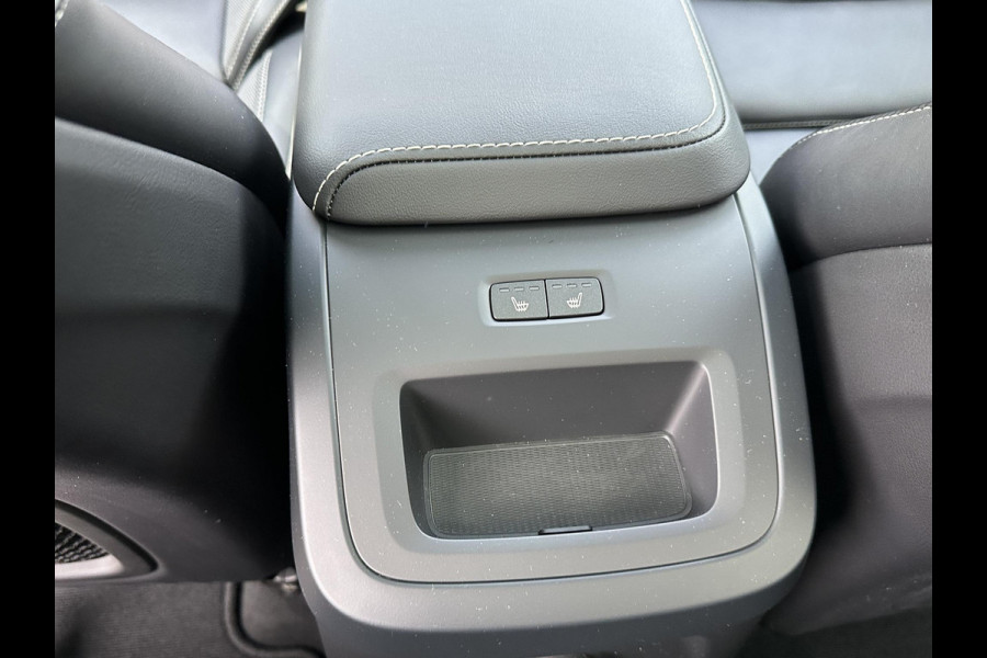 Volvo XC60 2.0 T8 Plug-in hybrid AWD Ultra Dark SOH 100% | 21'' INCH WIELEN | HARMAN KARDON | MEM. SEATS | VOOR & ACHTER STOELEN VERWARMD | STUURWIEL VERWARMD | PANO | KEYLESS | DODE HOEK | RIJKLAAR + 12 MND BOVAG GARANTIE |