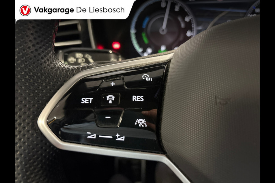Volkswagen Touareg 3.0 TSi eHybrid 4MOTION R/pano/leer/trekhaak/luchtvering/camera/