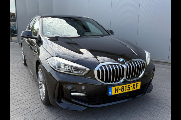 BMW 1-serie 118i 140PK Automaat Executive Edition M-Sport Sportstoelen/Parkeerhulp/Navigatie/Cruise-control