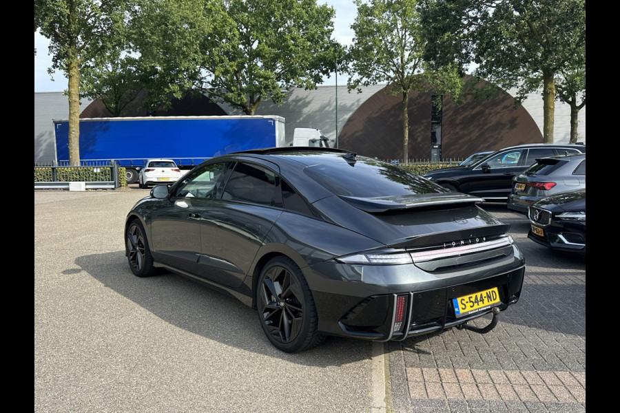 Hyundai IONIQ 6 First Edition AWD 77.4 kWh SOH 100% | PANO | STOEL VERWAMRING VOOR & ACHTER | MEM. SEAT | ELEK. STOELEN | BOSE BOXEN | 360 CAMERA | FABRIEKS GARANTIE TM 03-2028 | RIJKLAAR ! |