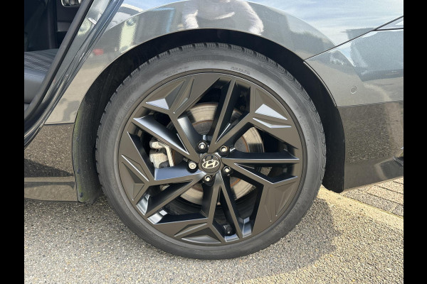 Hyundai IONIQ 6 First Edition AWD 77.4 kWh SOH 100% | PANO | STOEL VERWAMRING VOOR & ACHTER | MEM. SEAT | ELEK. STOELEN | BOSE BOXEN | 360 CAMERA | FABRIEKS GARANTIE TM 03-2028 | RIJKLAAR ! |