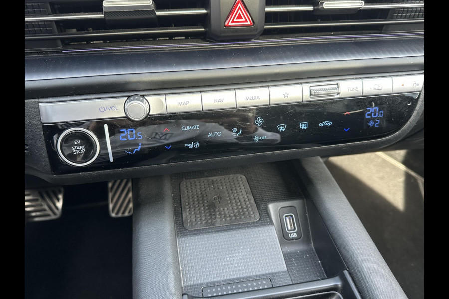 Hyundai IONIQ 6 First Edition AWD 77.4 kWh SOH 100% | PANO | STOEL VERWAMRING VOOR & ACHTER | MEM. SEAT | ELEK. STOELEN | BOSE BOXEN | 360 CAMERA | FABRIEKS GARANTIE TM 03-2028 | RIJKLAAR ! |